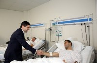 შს მინისტრის პირველმა მოადგილემ დაჭრილი სპეცრაზმელები მოინახულა