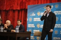 კახა კალაძე აფხაზეთიდან დევნილ საზოგადოებას შეხვდა და თბილისის განვითარების ხედვა გააცნო 