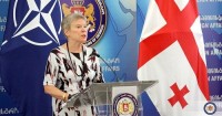 როუზ გიოტმიოლერი: მოგიწოდებთ გააგრძელოთ სვლა გზაზე, რომელიც ნატოს წევრობისკენ მიჰყავხართ 