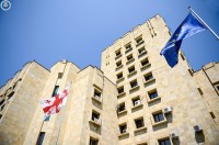 პროკურატურის მიერ წარდგენილი მტკიცებულებების საფუძველზე ყაჩაღობაში ბრალდებულებს 8-8 წლით თავისუფლების აღკვეთა მიესაჯათ