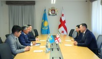 ვახტანგ გომელაური ყაზახეთის ელჩს შეხვდა  ვახტანგ გომელაური ყაზახეთის ელჩს შეხვდა