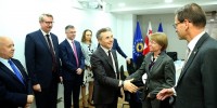 ბიძინა ივანიშვილი ევროკავშირის წევრი ქვეყნების ელჩებს შეხვდა ბიძინა ივანიშვილი ევროკავშირის წევრი ქვეყნების ელჩებს შეხვდა