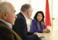 პრეზიდენტი ქვემო ქართლის რეგიონში ქართული ენის სწავლების საკითხით დაინტერესდა
