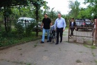 გურიაში ბენეფიციარებს განსაკუთრებული საჭიროების მქონე პირებისთვის განკუთვნილი ეტლები გადაეცათ