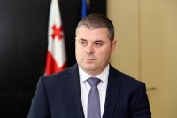 ოთარ დანელიამ ქვეყანაში მიწის რეფორმასთან და ანაკლიის პორტთან დაკავშირებით კითხვებით გიორგი გახარიას მიმართა