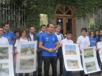 „ქართული ოცნების“ ახალგაზრდები წიწამურში ილია ჭავჭავაძის ძეგლის რესტავრაციას მოითხოვენ