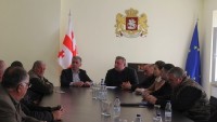 ონისა და ამბროლაურის მუნიციპალიტეტებში ფერმერებთან შეხვედრები ჩატარდა