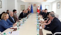 საზღვარგარეთ სამუშაო მივლინებები და სასწავლო ვიზიტები დროებით იზღუდება