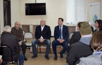 რუსლან აბაშიძე ხარაგაულის მუნიციპალიტეტში მცხოვრებ დევნილებს შეხვდა