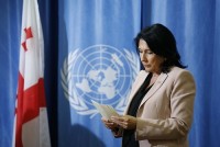 უცხოური მედია: ქართველი ლიდერი ნატოს მომავალს ხედავს, რუსეთის მიმართ კი ხისტ ხაზს ეძებს