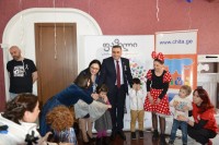 საპარლამენტო უმრავლესობის წევრები თბილისის ბავშვთა და მოზარდთა აბილიტაციის ცენტრს ეწვივნენ 