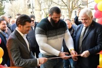 მიხეილ ყაველაშვილი და საპარლამენტო უმრავლესობის წევრები სპორტული დარბაზის გახსნას დაესწრნენ