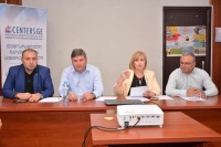 დემოკრატიული ჩართულობის ცენტრში ზუგდიდის მერმა და საკრებულოს თავმჯდომარემ მოსახლეობასთან შეხვედრა გამართეს