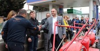 საგრანტო კონკურსში გამარჯვებულ დევნილებს კულტივატორები გადაეცათ