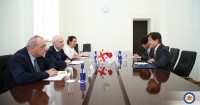 დავით ზალკალიანი იაპონიის ელჩს შეხვდა
