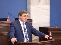გიორგი კაკაურიძე: 2019 წლის ბიუჯეტის პროექტი როგორც შტატგარეშე, ისე შტატში დასაქმებულთა შრომის ანაზღაურებას შორის მნიშვნელოვან ცვლილებას არ ითვალისწინებს