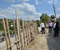 ნაძალადევის რაიონში გრუნტის დამჭერი კედლების მოწყობა გრძელდება