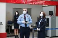 შემოსავლების სამსახურის საბაჟო დეპარტამენტის უფროსი მებაჟე ოფიცრებისა და ექიმი-ეპიდემიოლოგების მუშაობას ქუთაისისა და ბათუმის აეროპორტებში გაეცნო