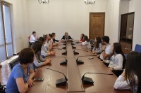 გუგული მაღრაძემ სტუდენტური პარლამენტის ინიციატივით შეხვედრა გამართა