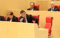 გიორგი გახარია: მსგავსი საქციელის ჩამდენი პოლიციელების ადგილი შინაგან საქმეთა სამინისტროს რიგებში არ არის