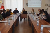 მიწის რეფორმასთან დაკავშირებით ონში საინფორმაციო შეხვედრა გაიმართა