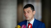 პრემიერი: ეფექტურად უნდა დავეხმაროთ, პირველ რიგში, იმ სოციალურ ჯგუფებს, რომლებზეც დგას ჩვენი ქვეყანა - ბავშვები, პენსიონერები, მასწავლებლები, სამართალდამცველები, ჯარისკაცები და ექიმები