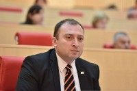 მერაბ ქვარაია: ე.წ. „ახალგაზრდულ ორგანიზაციებს" არაფერი აქვს საერთო ახალგაზრდულ გამოწვევებთან - ისინი ნაცმოძრაობის პარტიული დანამატები არიან მერაბ ქვარაია: ე.წ. „ახალგაზრდულ ორგანიზაციებს" არაფერი აქვს საერთო ახალგაზრდულ გამოწვევებთან - ისინი ნაცმოძრაობის პარტიული დანამატები არიან