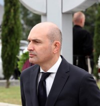 რუსლან აბაშიძე ქართველ სამხედროებს საქართველოს თავდაცვის ძალების დღეს ულოცავს