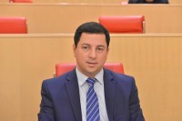 არჩილ თალაკვაძე: იყო წლები, როცა საქართველოში ბევრი რამ ინგრეოდა, მაგრამ პატრიარქი აშენებდა ხიდებს და გზებს ჩვენს შორის, რომ რწმენა და ერთმანეთი არ დაგვეკარგა    არჩილ თალაკვაძე: იყო წლები, როცა საქართველოში ბევრი რამ ინგრეოდა, მაგრამ პატრიარქი აშენებდა ხიდებს და გზებს ჩვენს შორის, რომ რწმენა და ერთმანეთი არ დაგვეკარგა