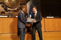 ფრენების უსაფრთხოების და საავიაციო უშიშრობის ზედამხედველობის კუთხით მიღწეული პროგრესისთვის საქართველოს ICAO-ს სერტიფიკატები გადაეცა ფრენების უსაფრთხოების და საავიაციო უშიშრობის ზედამხედველობის კუთხით მიღწეული პროგრესისთვის საქართველოს ICAO-ს სერტიფიკატები გადაეცა