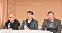 სახელმწიფო რმუნებული  ჩხოროწყუს პირველს სკოლაში არსებულ ვითარებას გაეცნო და პირველი პრეზიდენტის თანამოაზრეებს  შეხვდა