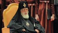 «kaspiy» (აზერბაიჯანი): მონარქი მეზობლად? საქართველოს სულიერი ლიდერის წინადადებას მმართველმა პარტიამ მხარი დაუჭირა