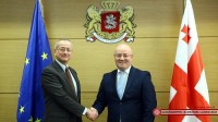 თავდაცვის მინისტრი პედრო სერანოს შეხვდა 