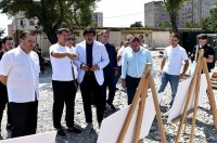 კახა კალაძე ვარკეთილში საფეხბურთო კომპლექსის სამშენებლო სამუშაოებს გაეცნო