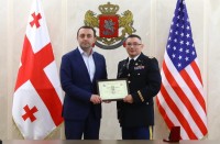საქართველოს თავდაცვის მინისტრმა ირაკლი ღარიბაშვილმა მაიორი ქვინთინ დოლი მედლით - „გიორგი კვინიტაძე“ დააჯილდოვა