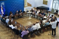 მიხეილ ბატიაშვილი თეატრების ხელმძღვანელებს შეხვდა