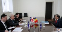 დავით ზალკალიანი საქართველოში რუმინეთის ელჩს შეხვდა