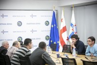 კახა კალაძემ ტაქსის მძღოლების საინიციატივი ჯგუფის წევრებთან მერიაში სამუშაო შეხვედრა გამართა