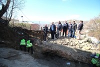 ნაძალადევში საყრდენი კედლების მშენებლობა 5 მისამართზე მიმდინარეობს