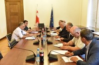 რომან კაკულია აფხაზეთის ავტონომიური რესპუბლიკის მთავრობის წარმომადგენლებს შეხვდა