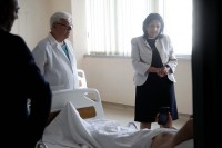 ​საქართველოს პრეზიდენტმა კლინიკებში რუსთაველის გამზირზე დაშავებულები მოინახულა