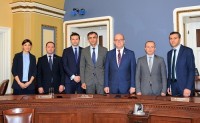  საქართველოს პარლამენტის დელეგაციის წევრები კონგრესმენ ჯიმ მაკგავერნს შეხვდნენ