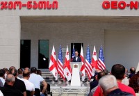 პრემიერი და სოფლის მეურნეობის მინისტრი თხილის გადამმუშავებელ საწარმოში თხილის მწარმოებელ ფერმერებს შეხვდნენ