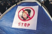 „ng.ru“(რუსეთი): ქართველი შეურიგებლები ვა-ბანკზე მიდიან; სააკაშვილის პარტია ქვეყანას კიდევ ერთ მშვიდობიან რევოლუციას პირდება