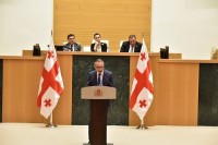 პარლამენტში სოციალური ბლოკის მინისტრებს მოუსმინეს