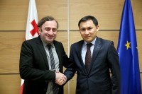 სუს-ის ანტიკორუფციული სააგენტოს დირექტორი ყაზახეთის რესპუბლიკის კორუფციის ბიუროს უფროსის მოადგილეს შეხვდა