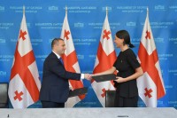 საქართველოს პარლამენტის აპარტსა და საჯარო სამართლის იურიდიულ პირს - ადვოკატთა ასოციაციას შორის ურთიერთთანამშრომლობის მემორანდუმი გაფორმდა