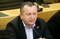 დავით ჭიჭინაძე: სჯობს კობახიძემ თმების მაგივრად წვერი მოუშვას 