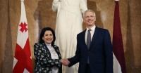 საქართველოს პრეზიდენტი ლატვიის პრემიერს შეხვდა