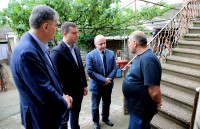 უკანონოდ დაკავებული ზაზა გახელაძის ოჯახის წევრები სოზარ სუბარმა, გიორგი ხოჯევანიშვილმა და ირაკლი ანთაძემ მოინახულეს